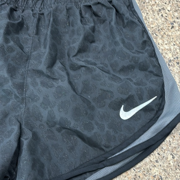 New—Nike black Sparkle camo running shorts - Picture 2 of 5